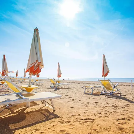Beautiful Flat With Sea View In بيبيوني