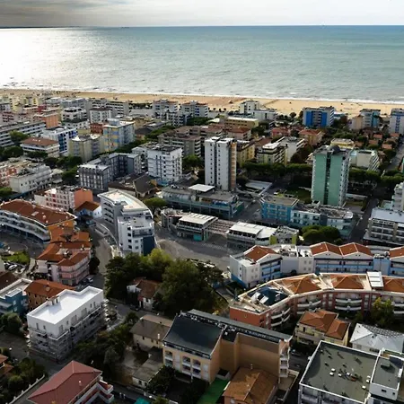 Beautiful Flat With Sea View In بيبيوني